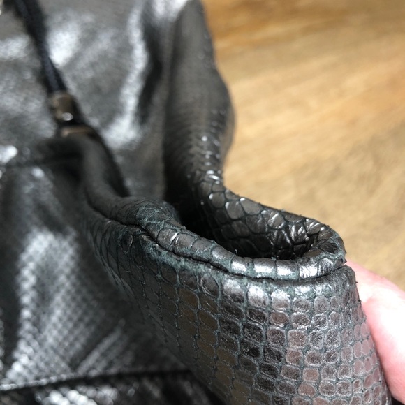 Michael Kors Skorpios metallic snakeskin bag - Picture 8 of 16